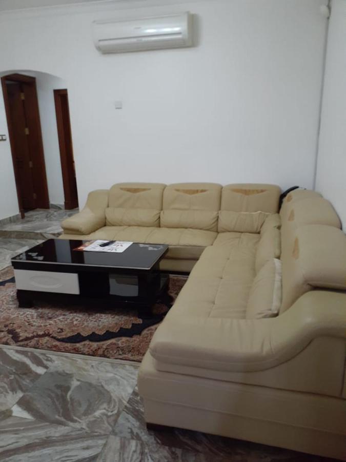 Al Huwayl Royal Suite Hotel Apartments المظهر الخارجي الصورة